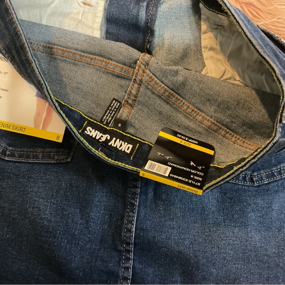 DKNY Denim Skirt Size 8 NWT - Picture 7 of 7